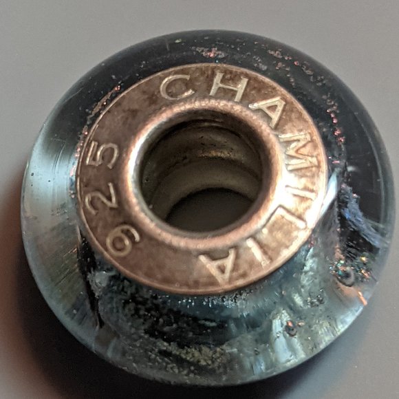 Chamelia glass charm - Picture 2 of 3